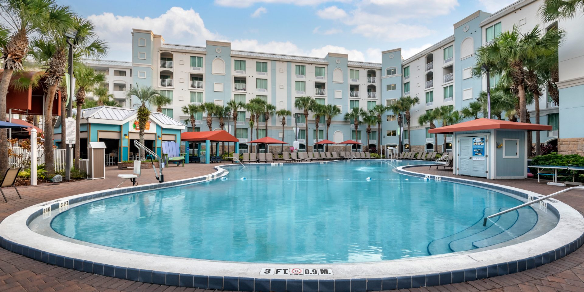 Holiday Inn hotel pool