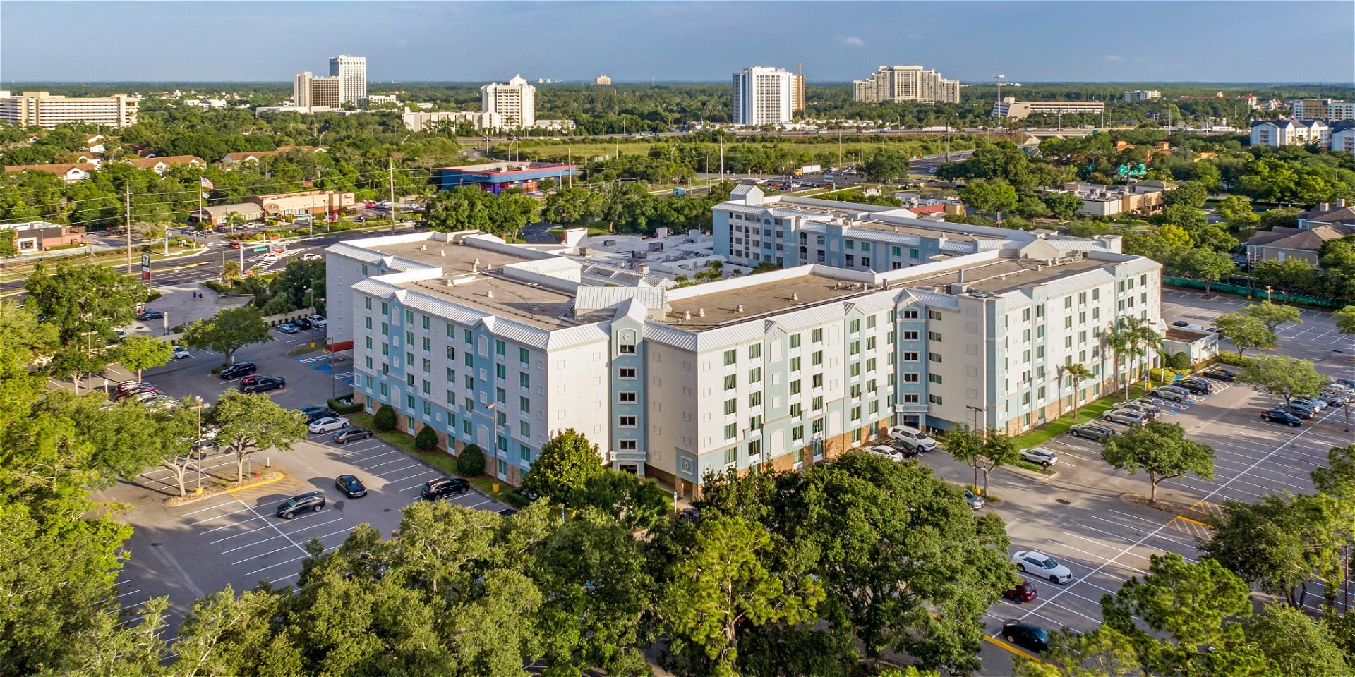 Exterior photo of the Holiday Inn